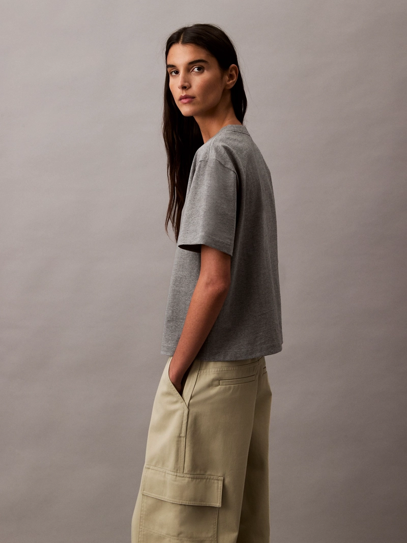 POLERA RELAXED LOGO ESTANDAR - 4