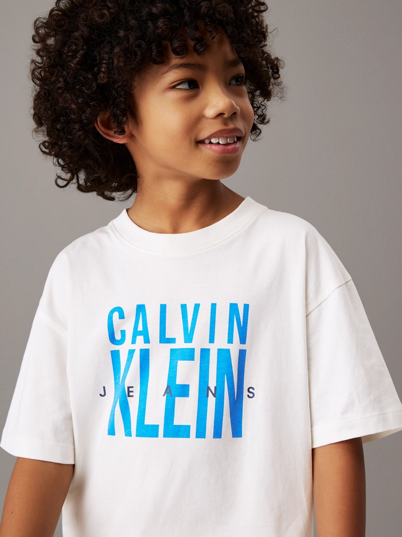 POLERA NIÑO BOLD CKJ GRAPHIC - 4