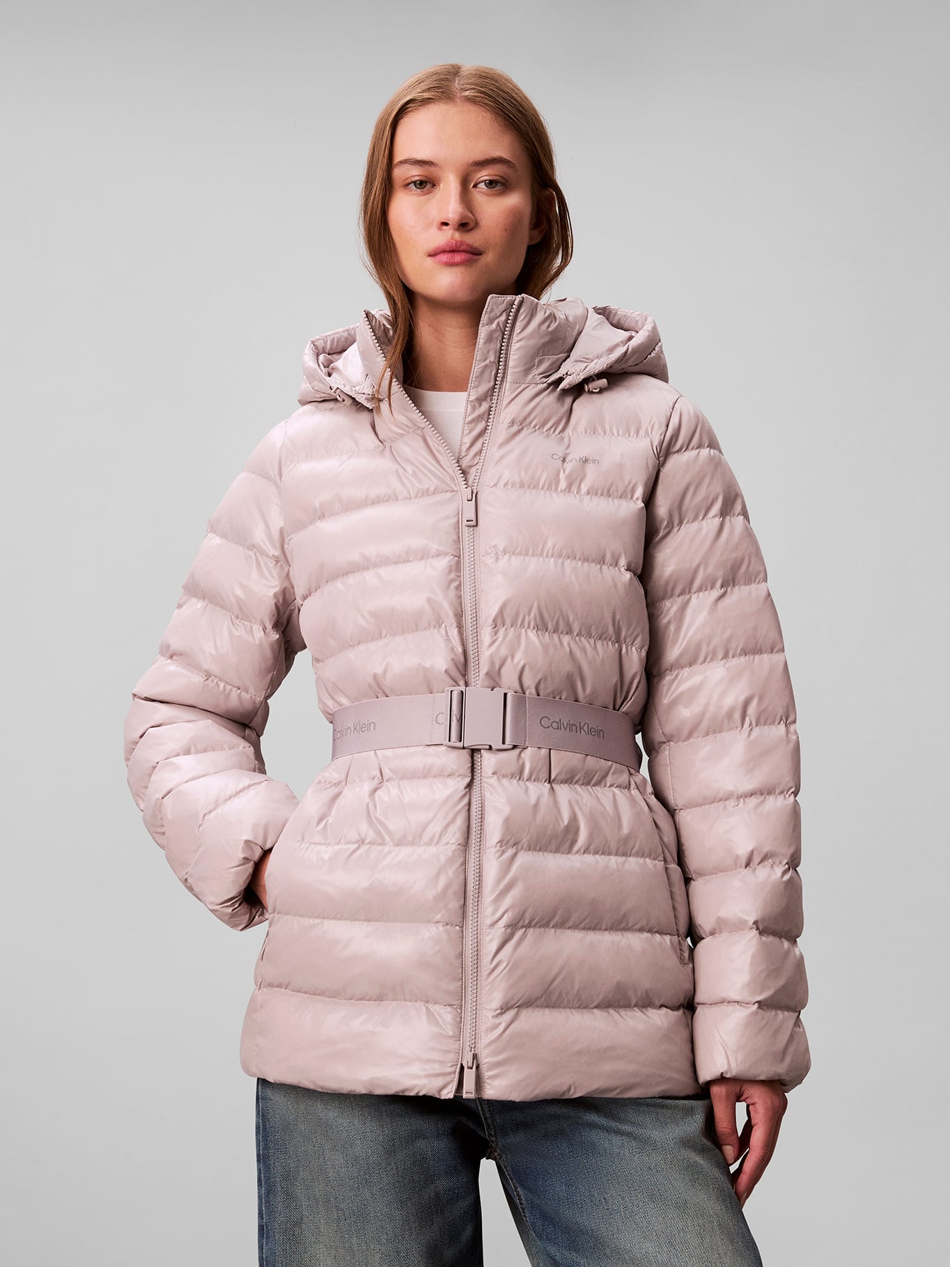 PARKA PUFFER DE PLUMAS LIGERA CON CINTURON - 1