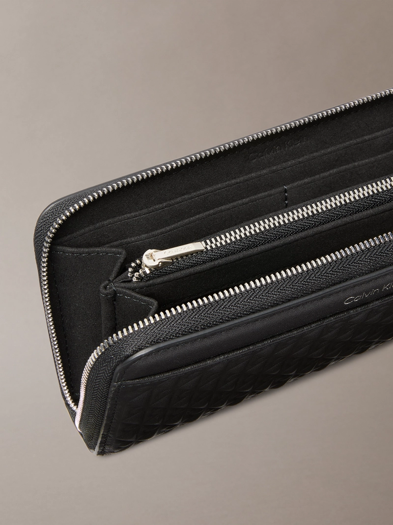 BILLETERA DE CUERO CON TEXTURA DE MONOGRAMA - 3