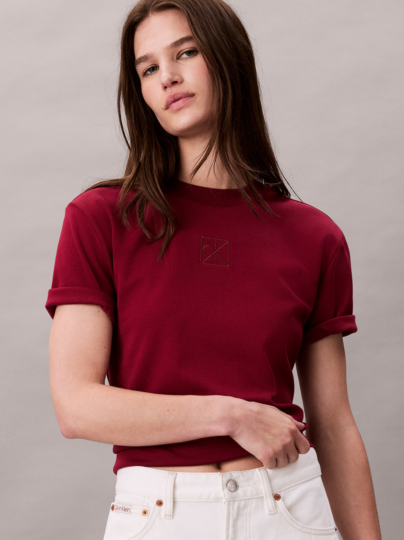 POLERA INTERLOCK CON EMBLEMA CK - 4