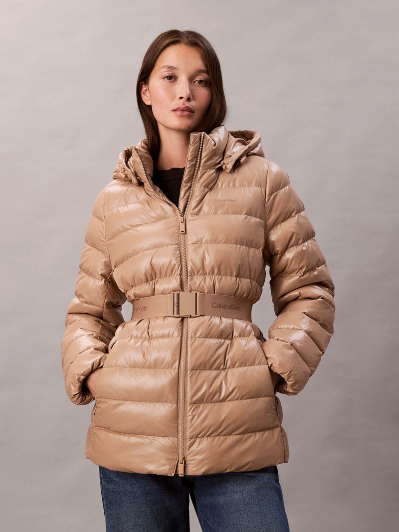 PARKA PUFFER DE PLUMAS LIGERA CON CINTURON - 1