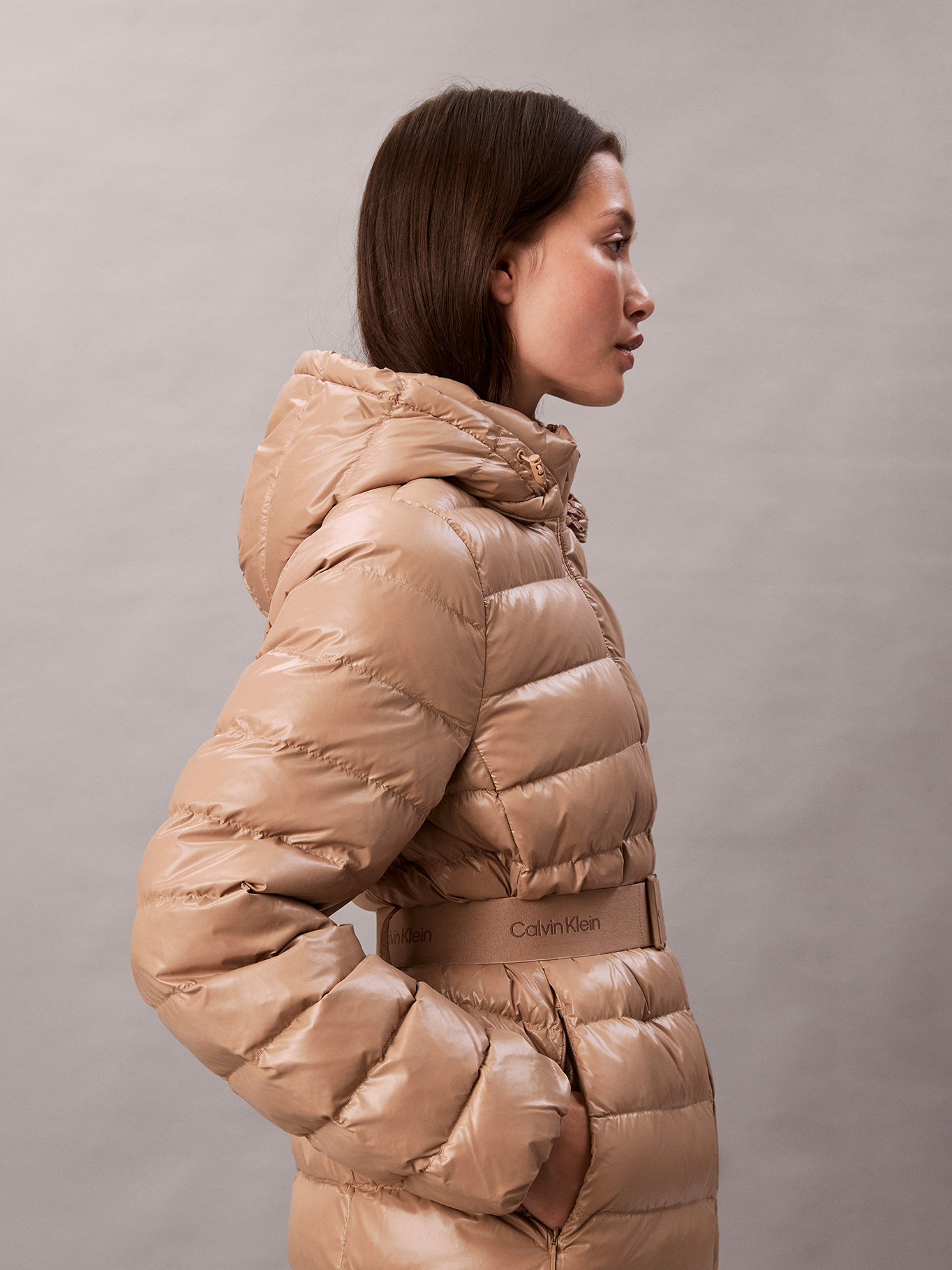 PARKA PUFFER DE PLUMAS LIGERA CON CINTURON - 5