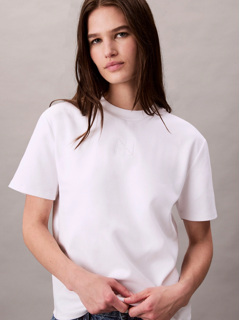 POLERA INTERLOCK CON EMBLEMA CK - 4