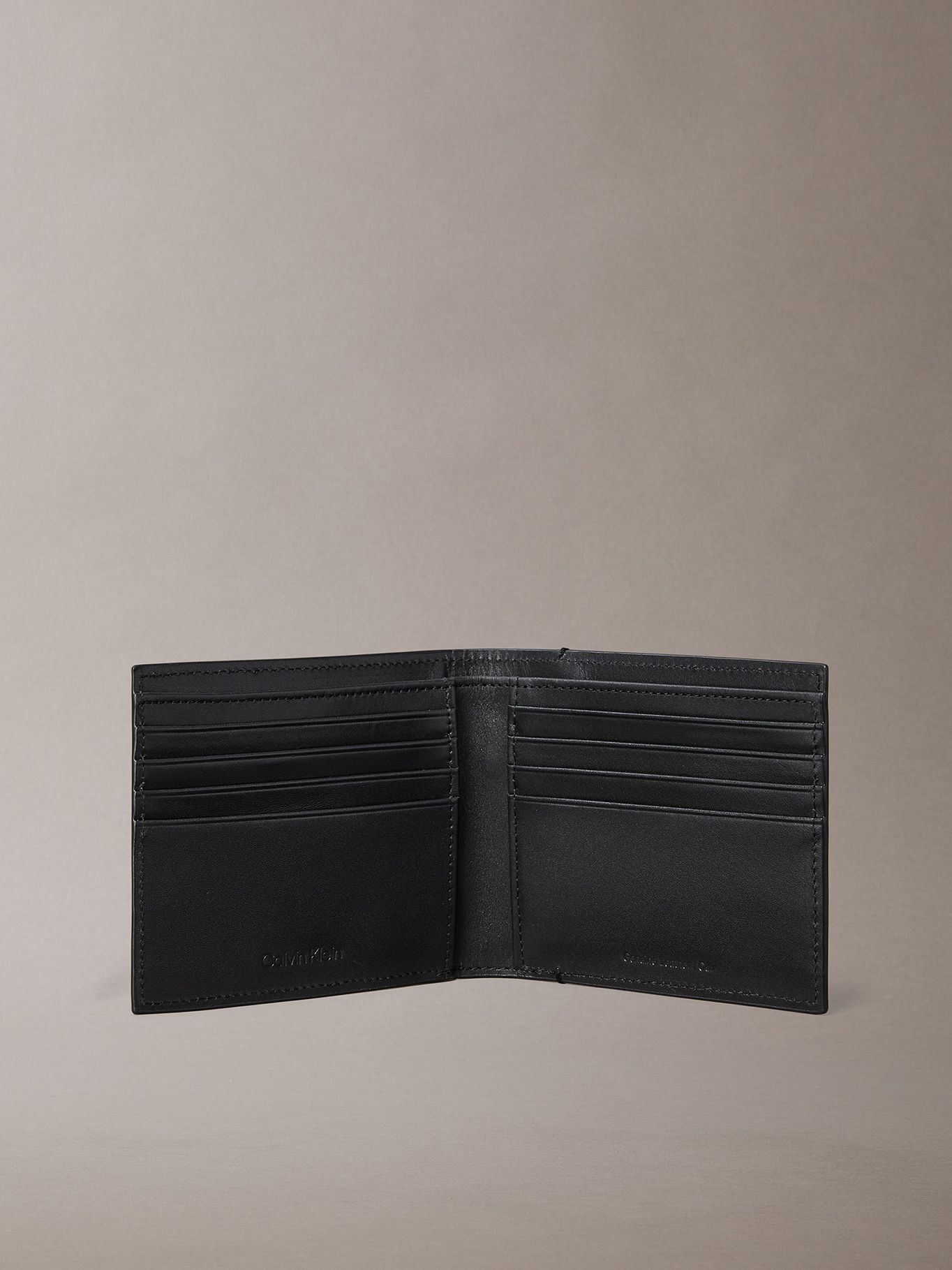 BILLETERA PLEGABLE PLAQUE EW - 3
