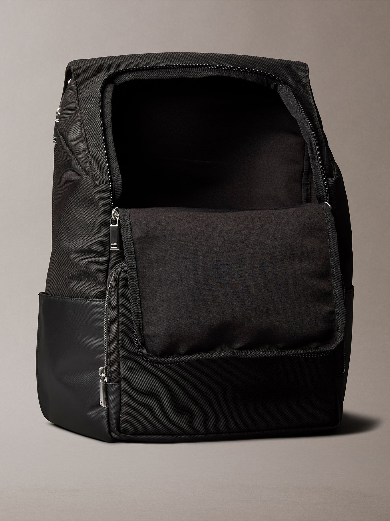 MOCHILA UTILITY FLAP - 3