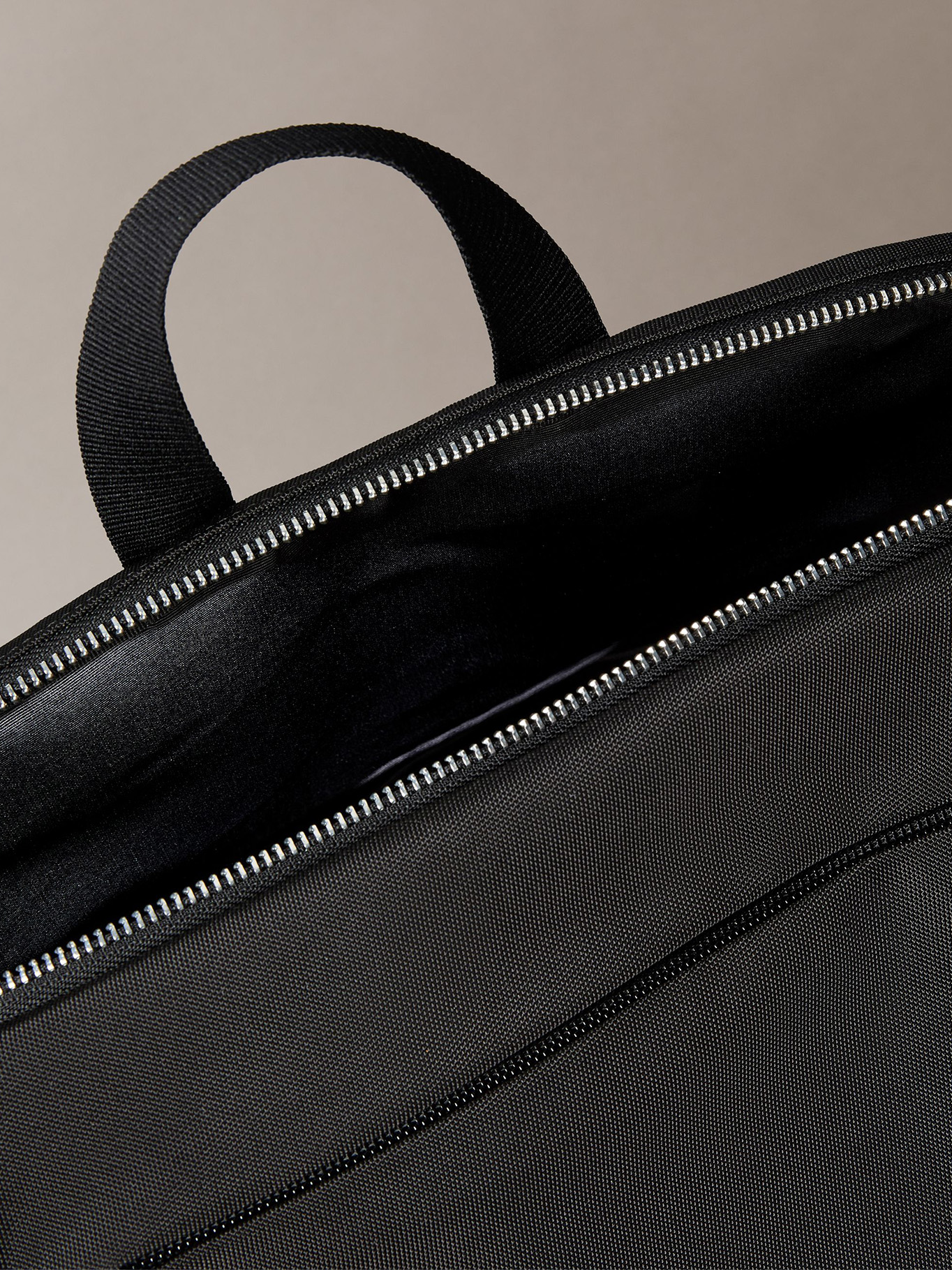 MOCHILA UTILITY FLAP - 4