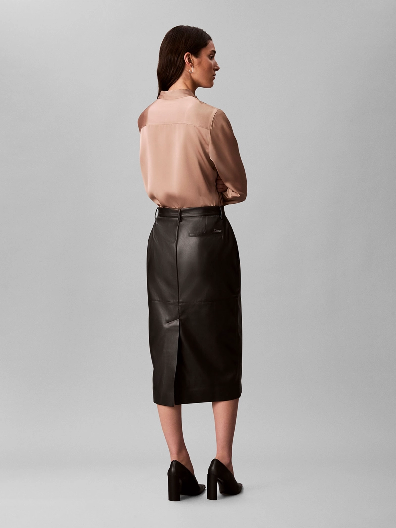 FALDA MIDI DE CUERO SINTETICO - 2