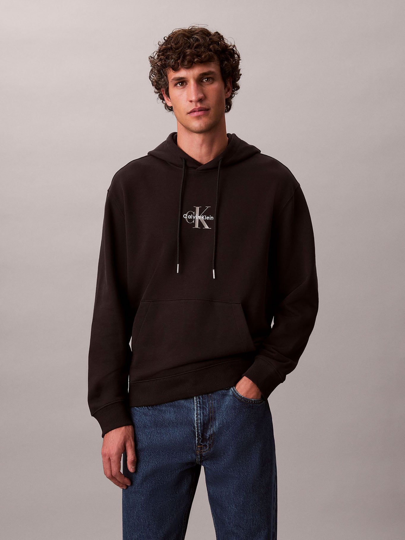 POLERON CON GORRO Y LOGO - 1