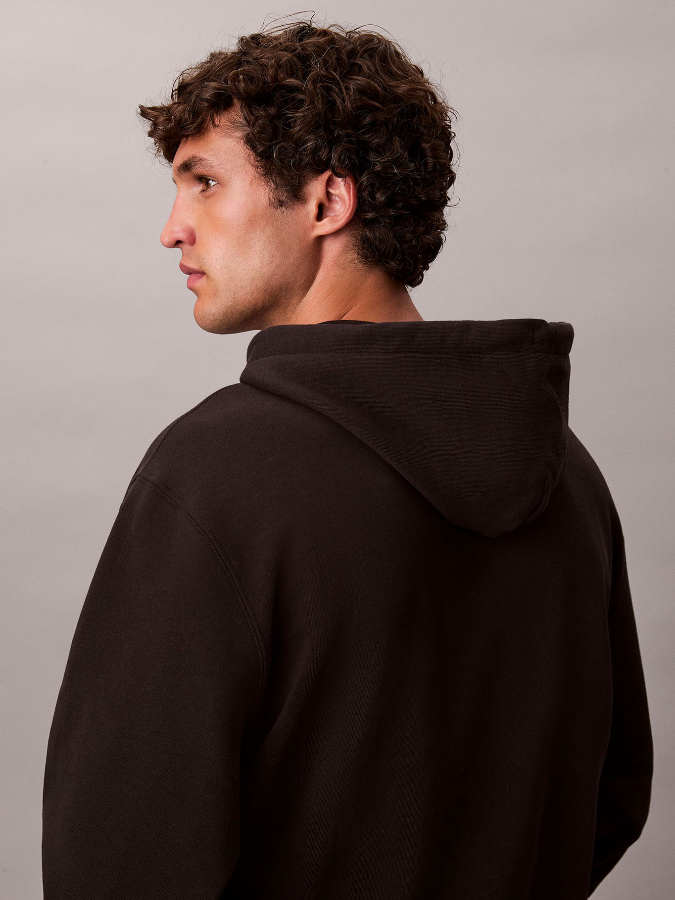 POLERON CON GORRO Y LOGO - 4