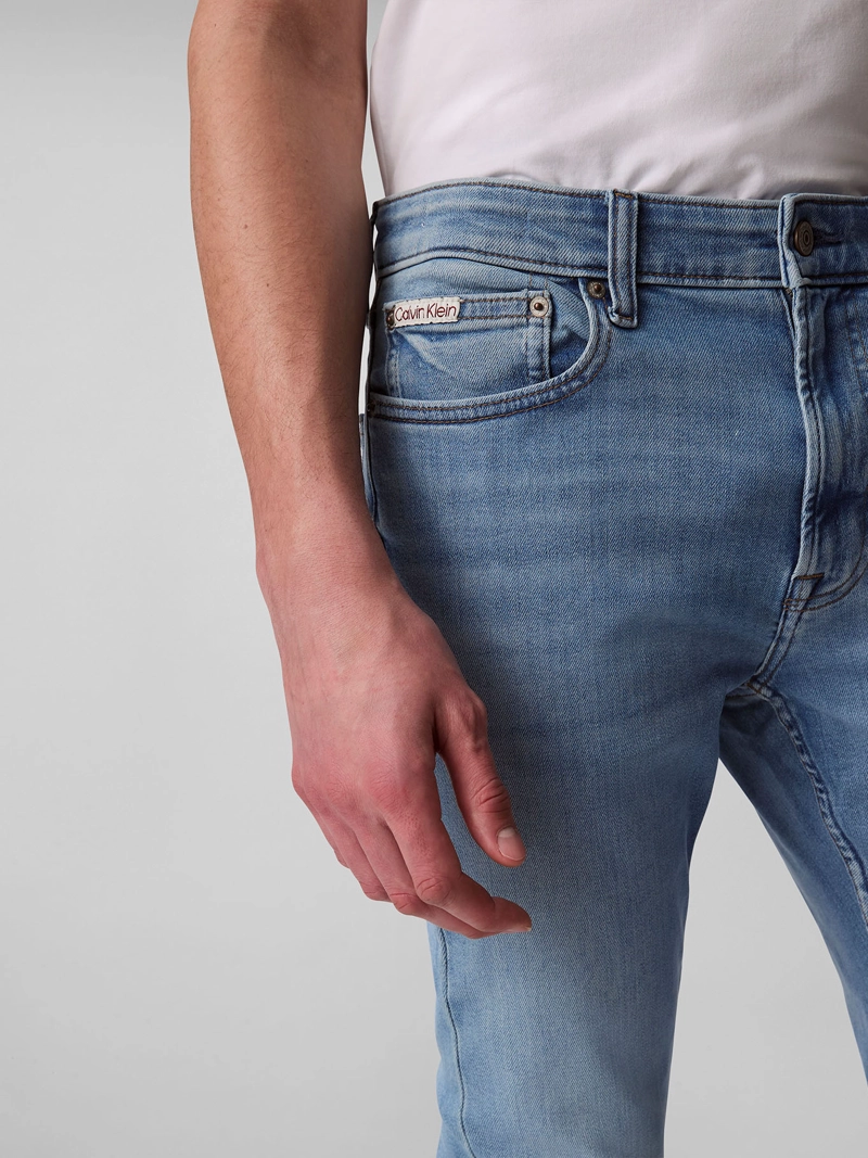 JEANS SKINNY ARROW CON EFECTO DESGASTADO - 4