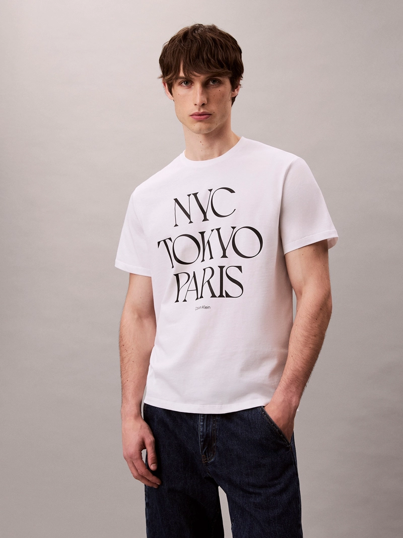 POLERA CON GRAFICO FLAGSHIP CITY - 1