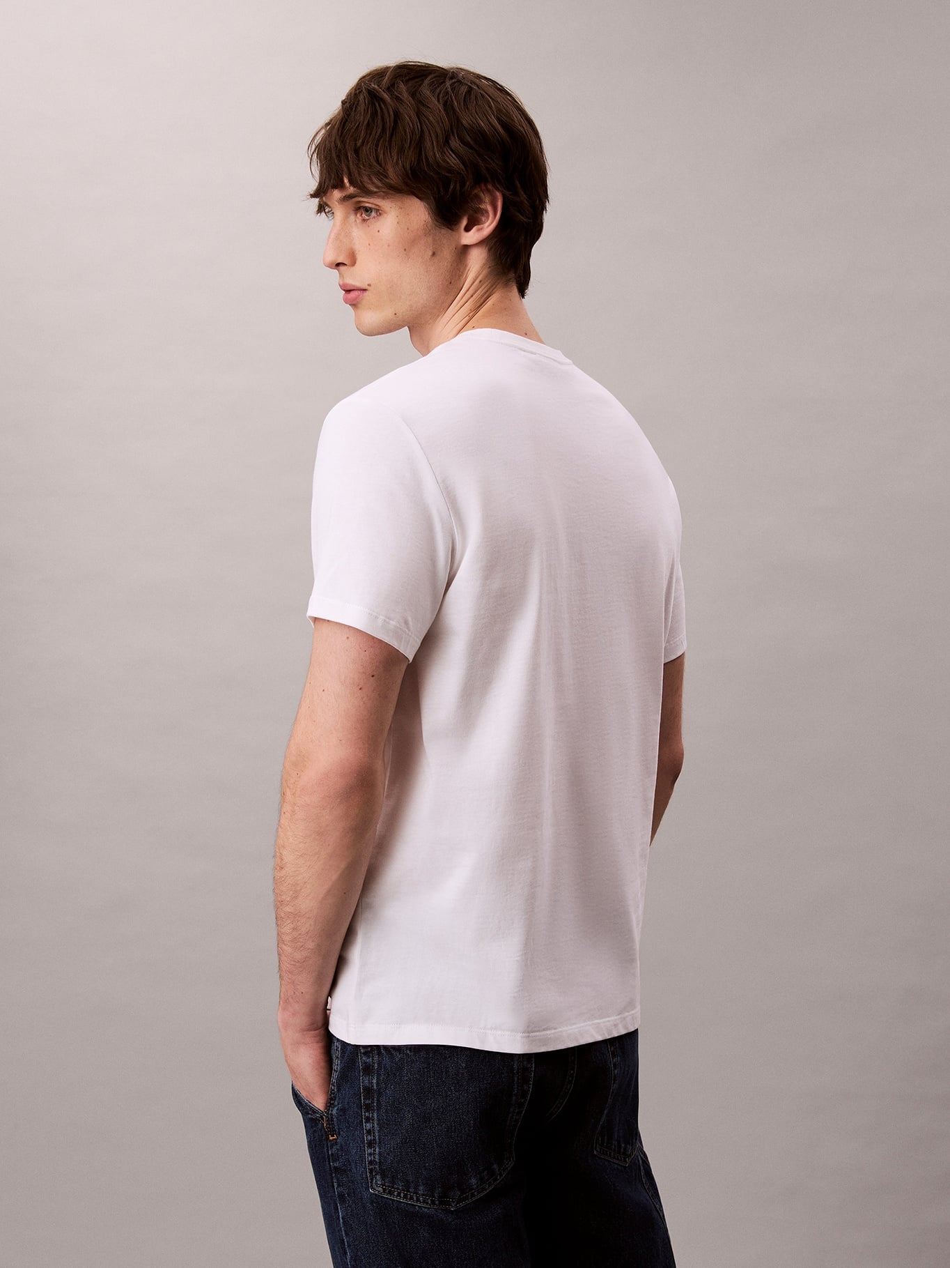 POLERA CON GRAFICO FLAGSHIP CITY - 3