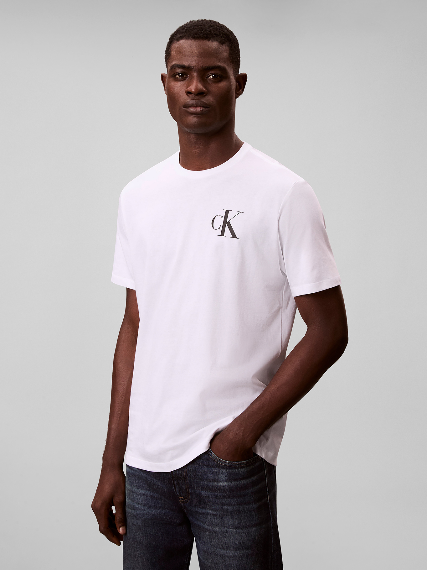 POLERA CON MONOGRAMA 30S - 1
