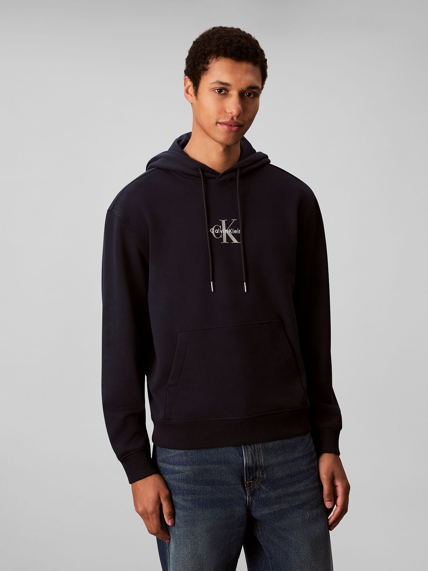 POLERON CON GORRO Y LOGO - 1