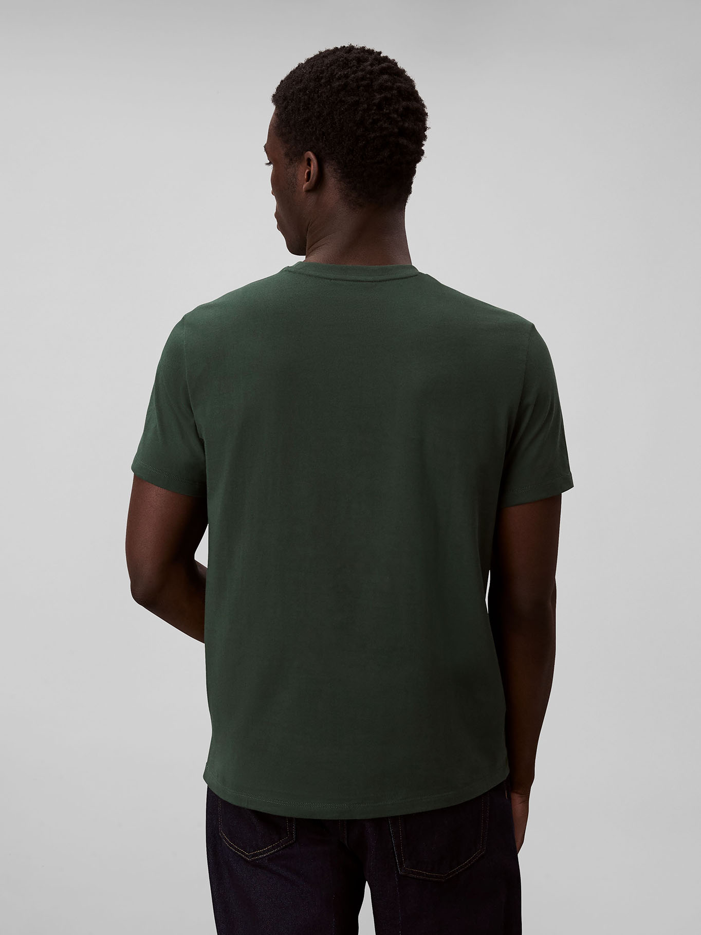 POLERA CLASICA CON MONOGRAMA - 3