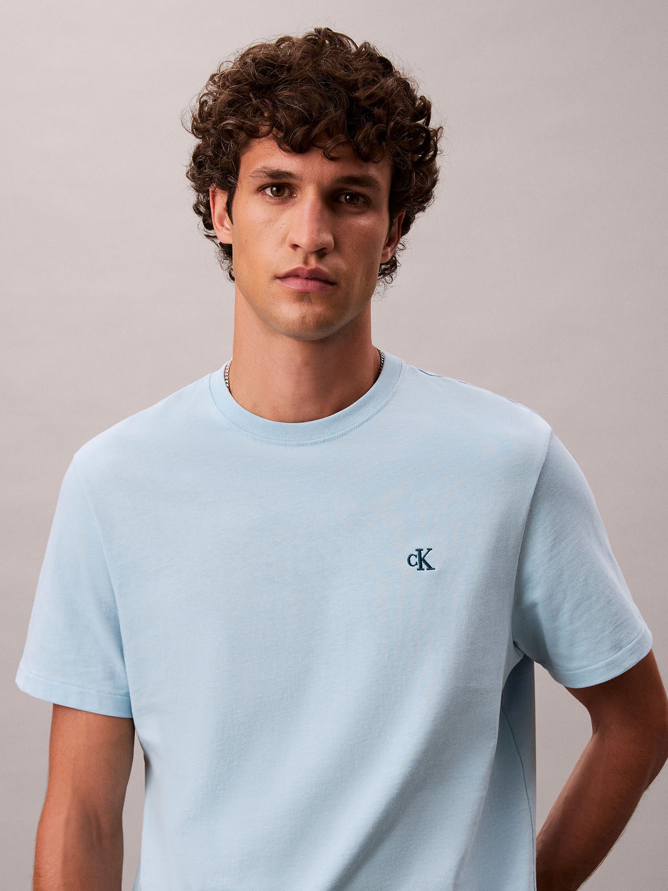 POLERA REGULAR CON MONOGRAMA BORDADO - 5