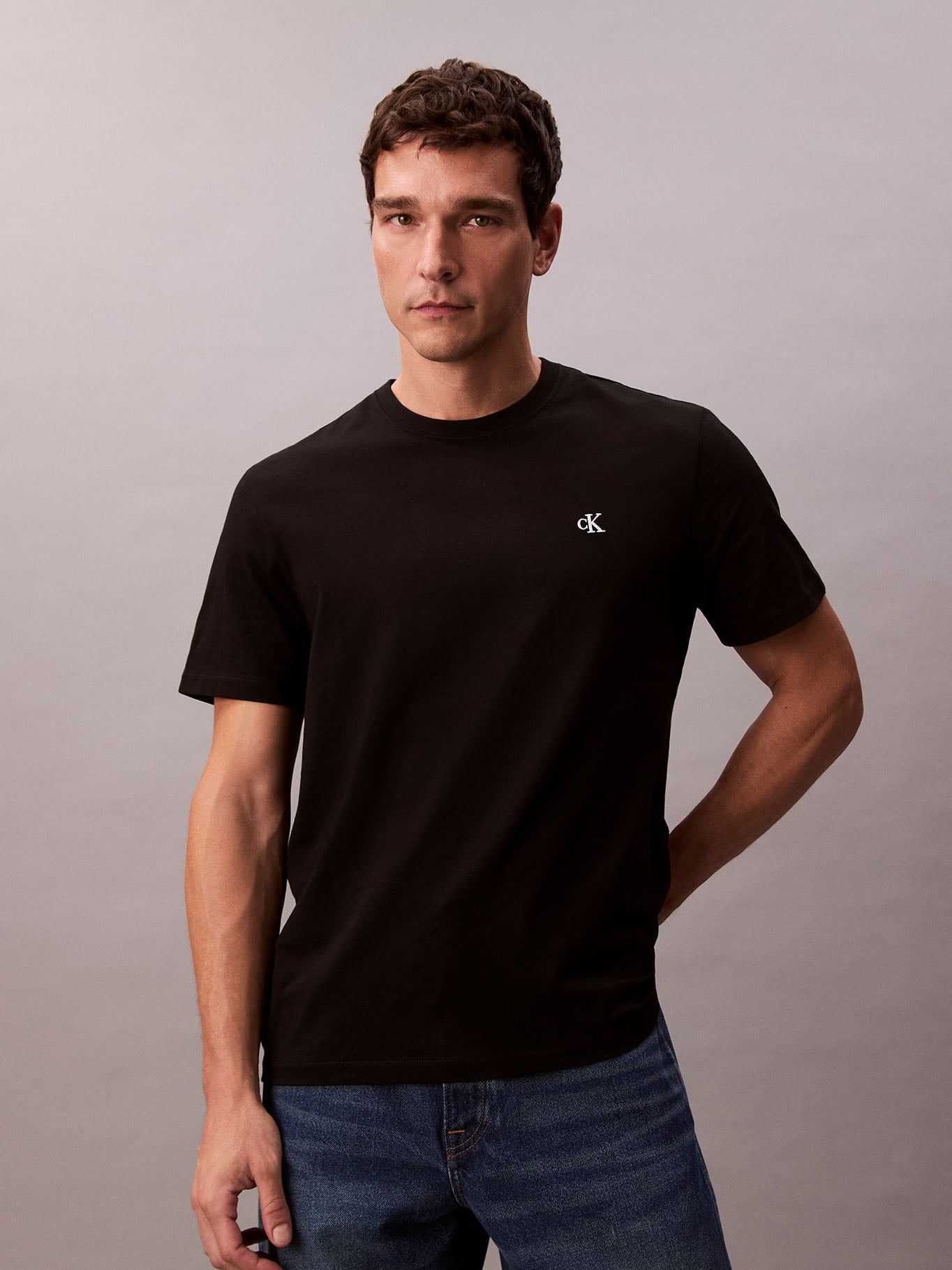 POLERA REGULAR CON MONOGRAMA BORDADO - 1