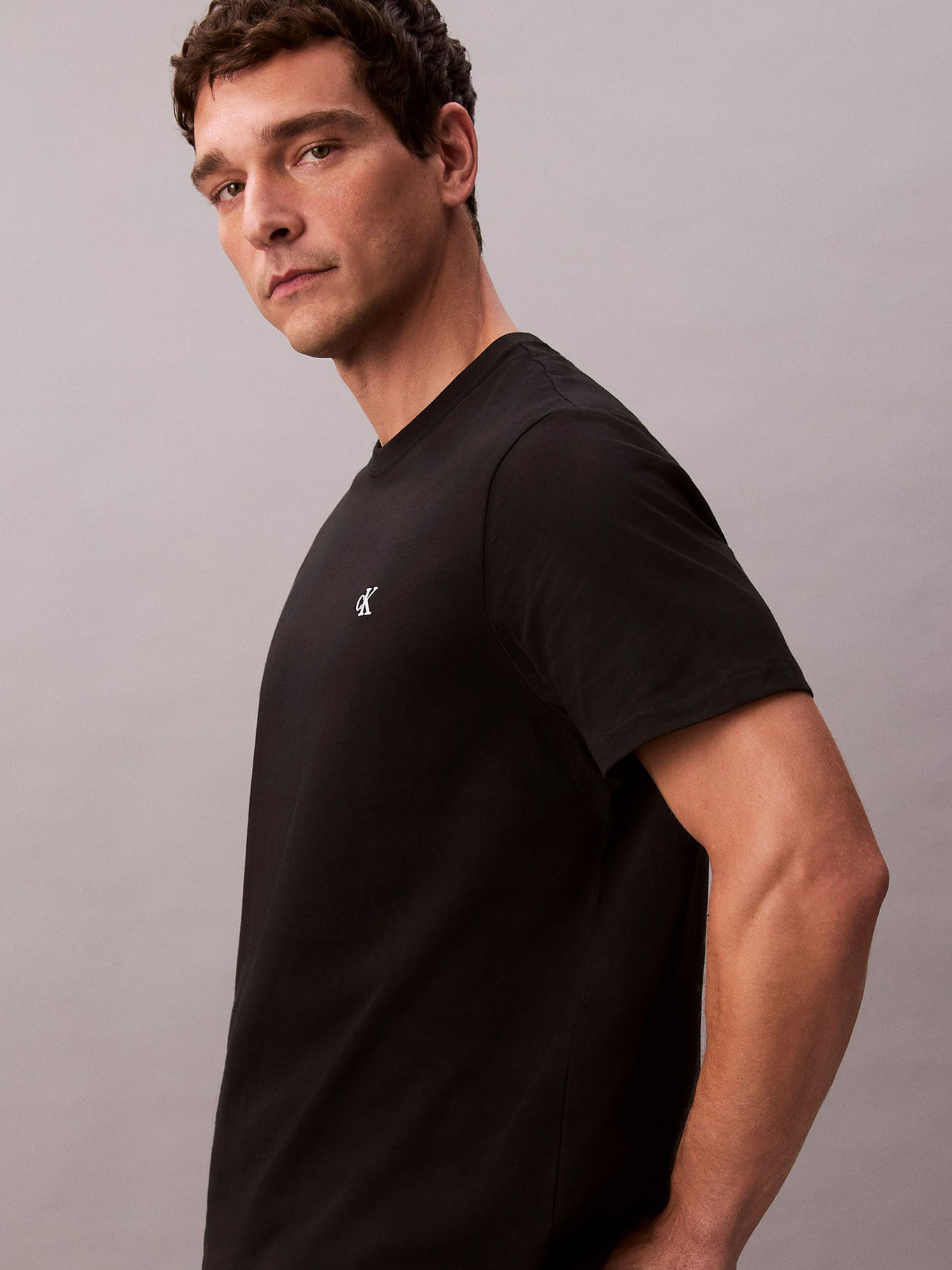 POLERA REGULAR CON MONOGRAMA BORDADO - 4