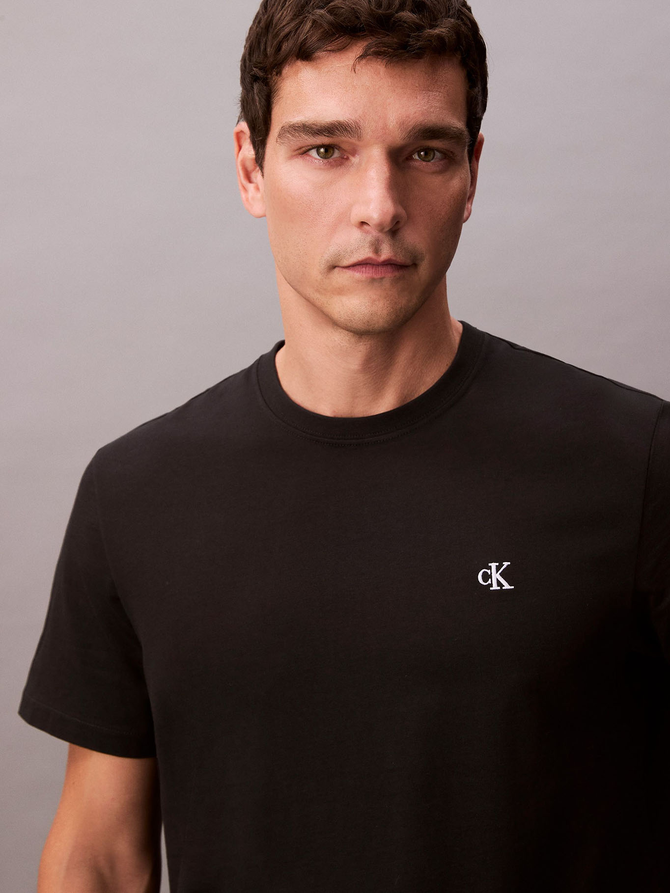 POLERA REGULAR CON MONOGRAMA BORDADO - 5