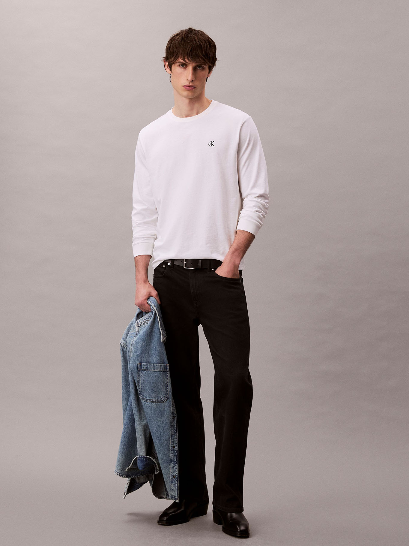POLERA CON MONOGRAMA - 4