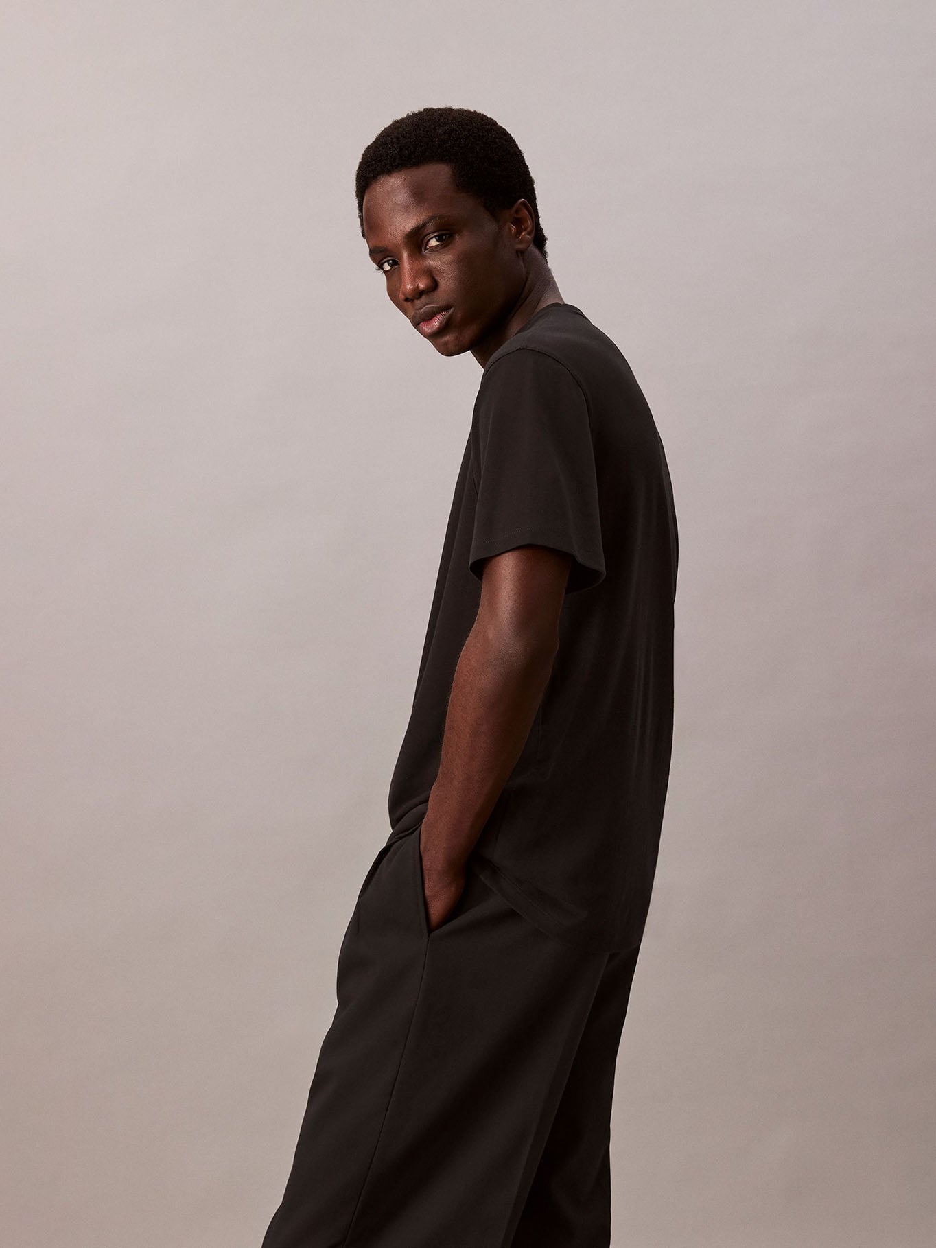 POLERA DE ALGODON SUPIMA CON LOGO BORDADO - 6