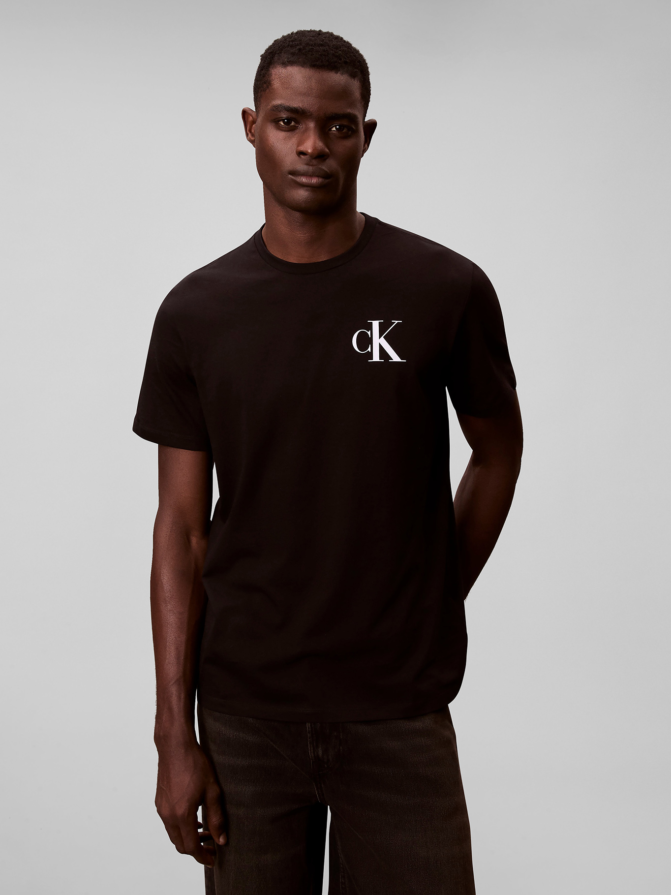 POLERA CON MONOGRAMA 30S - 1