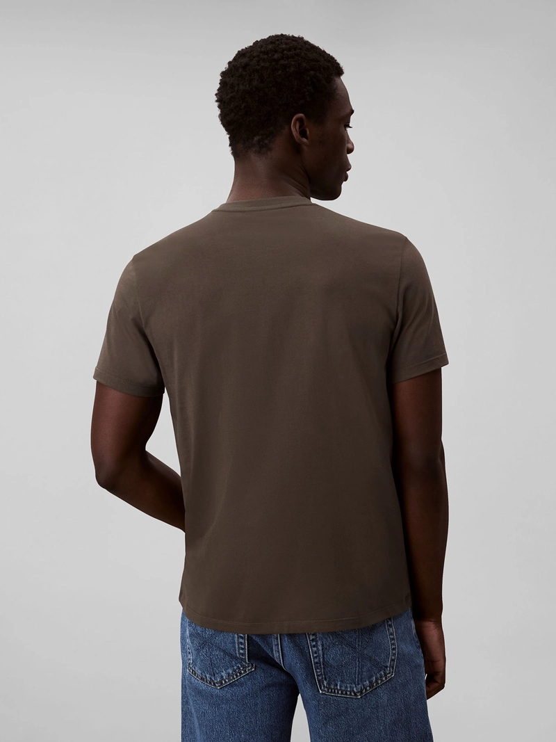 POLERA CLASICA CON MONOGRAMA - 3