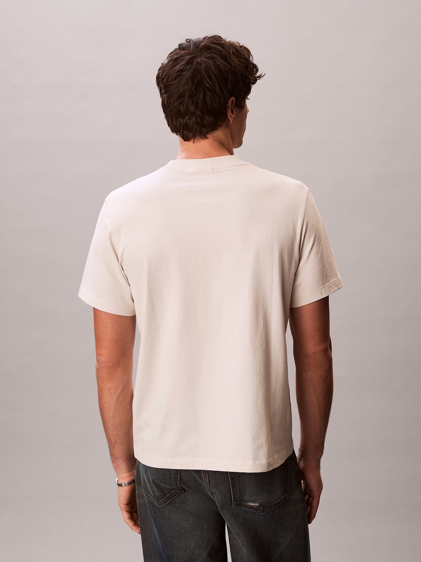 POLERA CON MONOGRAMA ESTAMPADO - 3