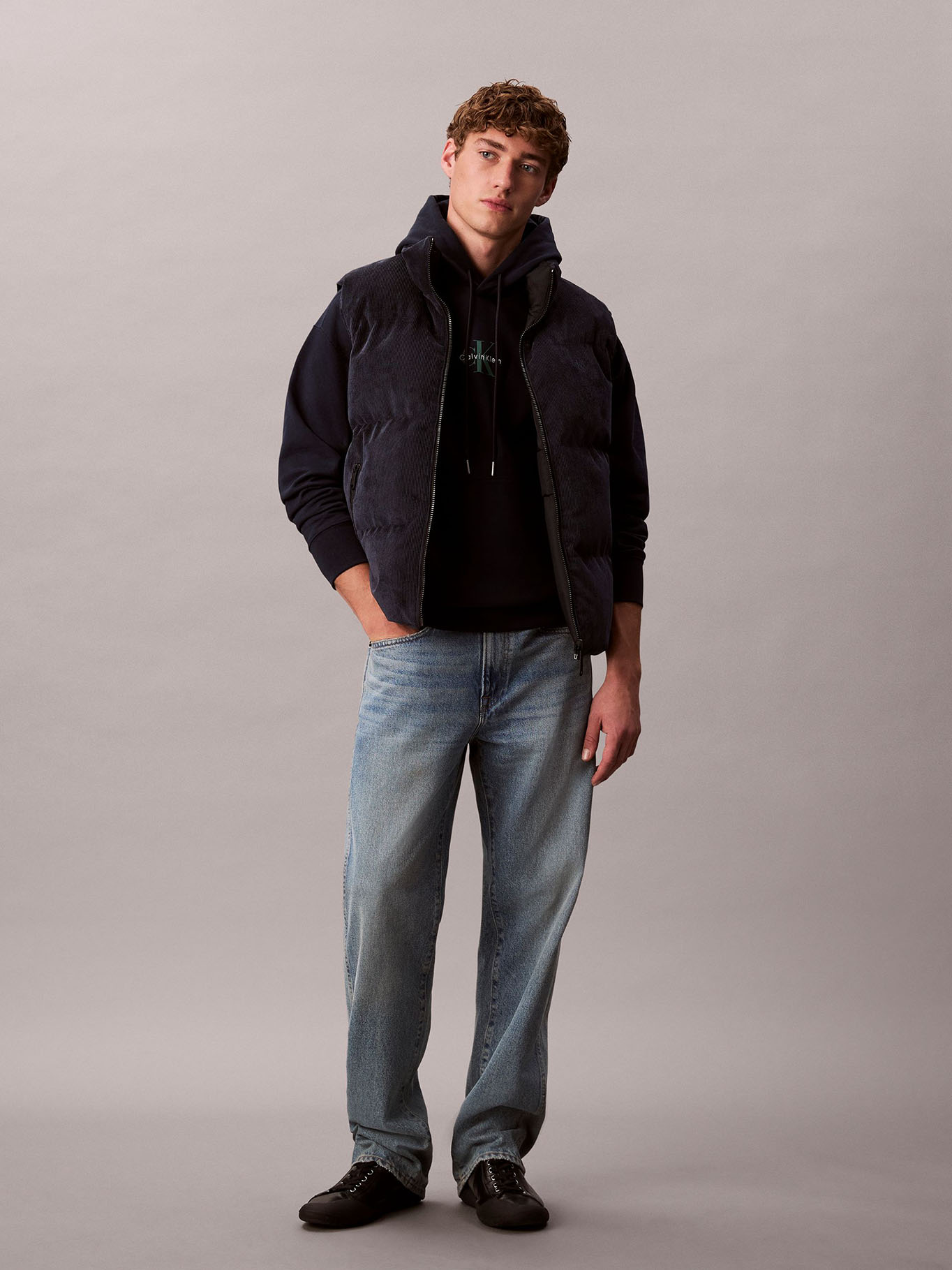 POLERON CON GORRO Y TEJIDO FELPA - 2
