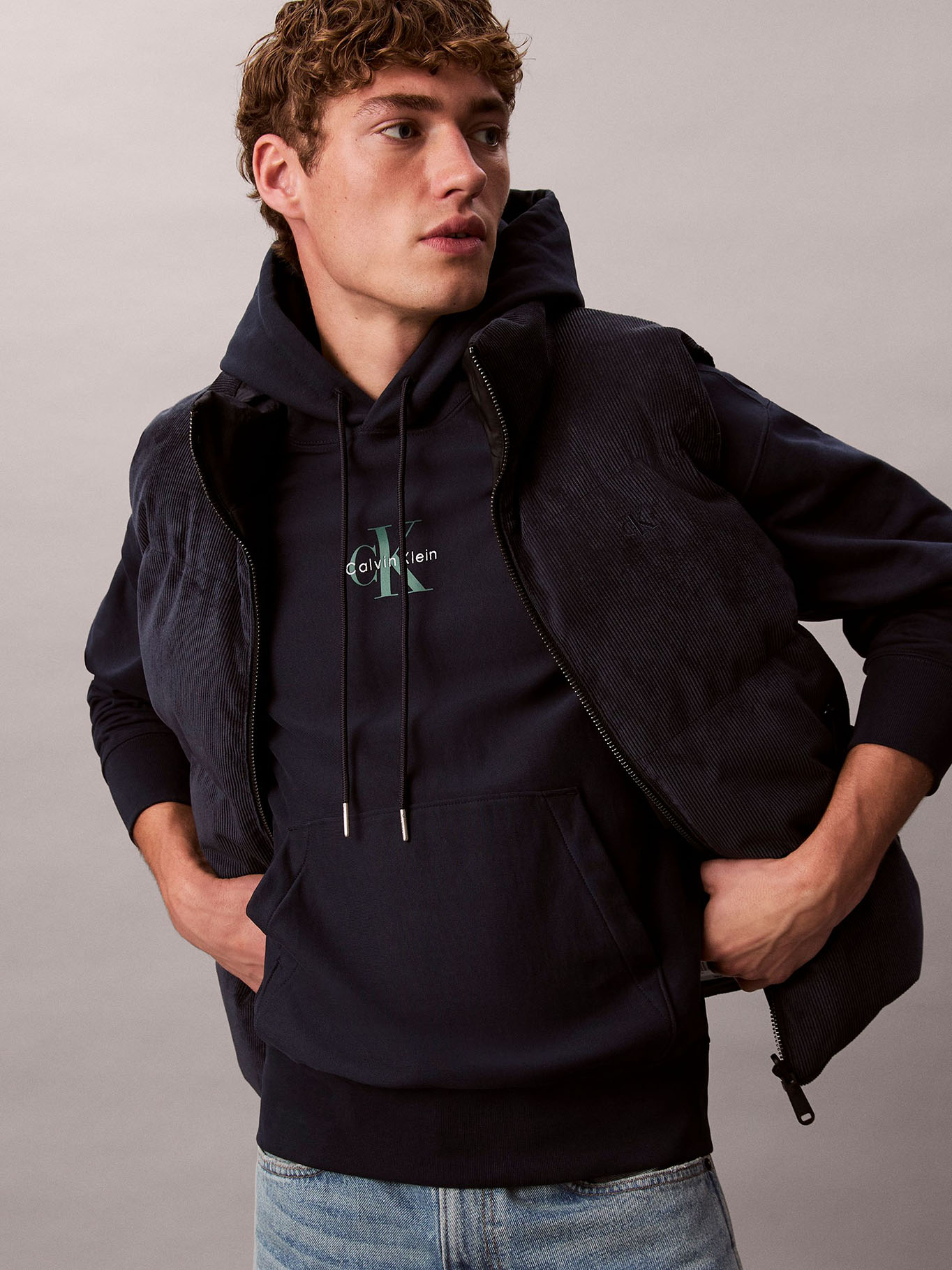 POLERON CON GORRO Y TEJIDO FELPA - 4