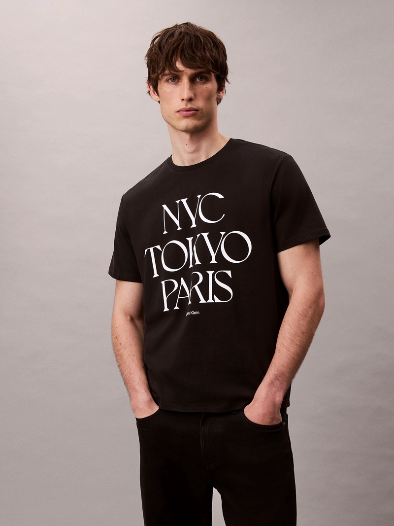 POLERA CON GRAFICO FLAGSHIP CITY - 1