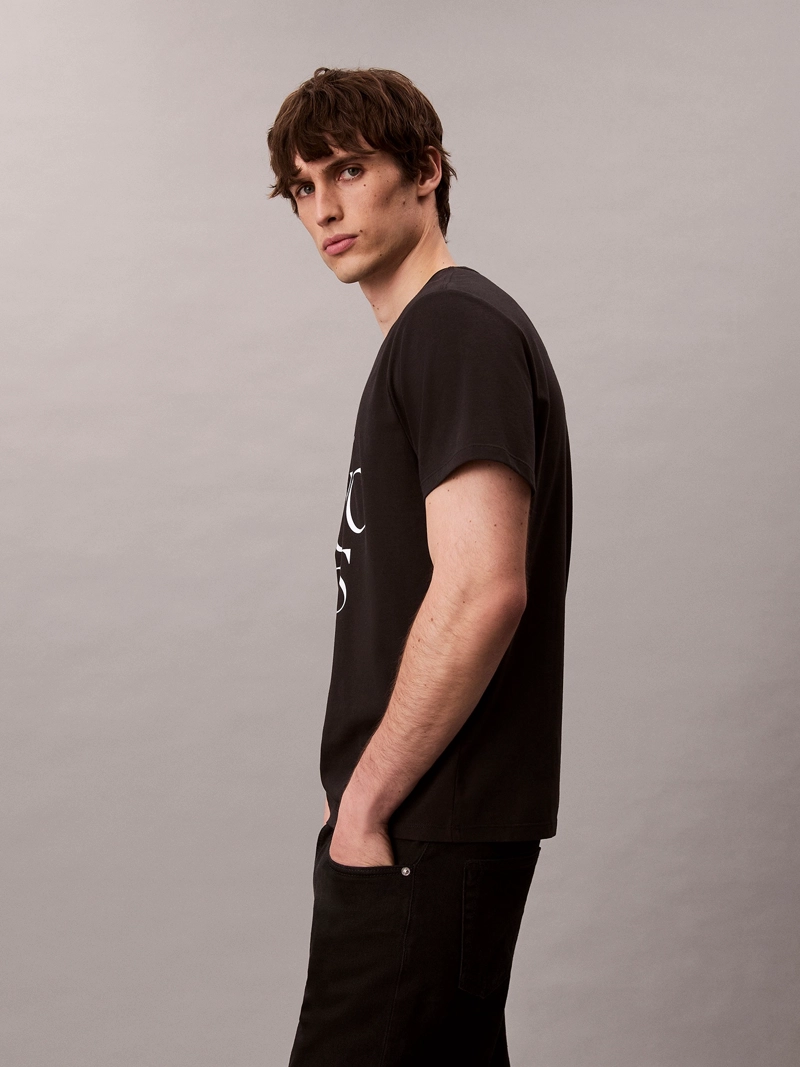 POLERA CON GRAFICO FLAGSHIP CITY - 4