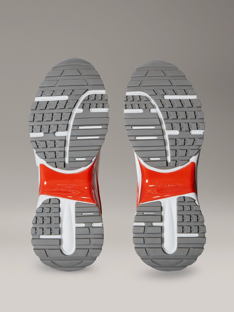ZAPATILLAS RUNNER CON MATERIALES COMBINADOS - 4