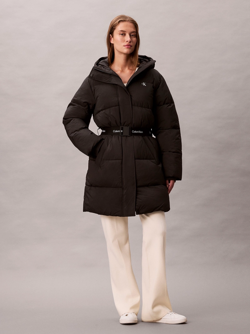 PARKA PUFFER LARGA CON GORRO Y CINTURON - 1