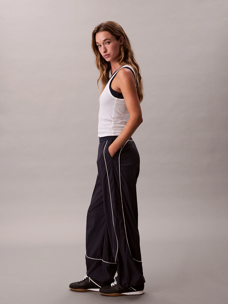 JOGGER TE CNICO CON TEXTURA ARRUGADA - 5