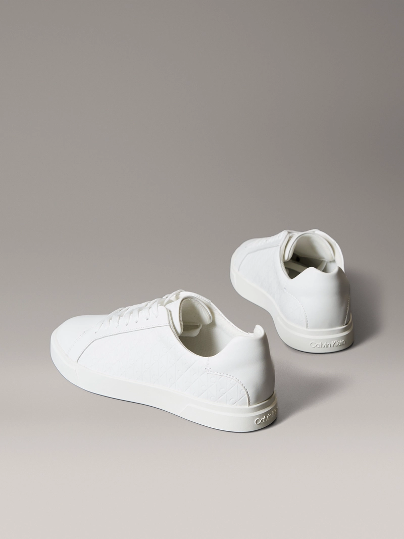 ZAPATILLAS CON MONOGRAMA EN RELIEVE - 2