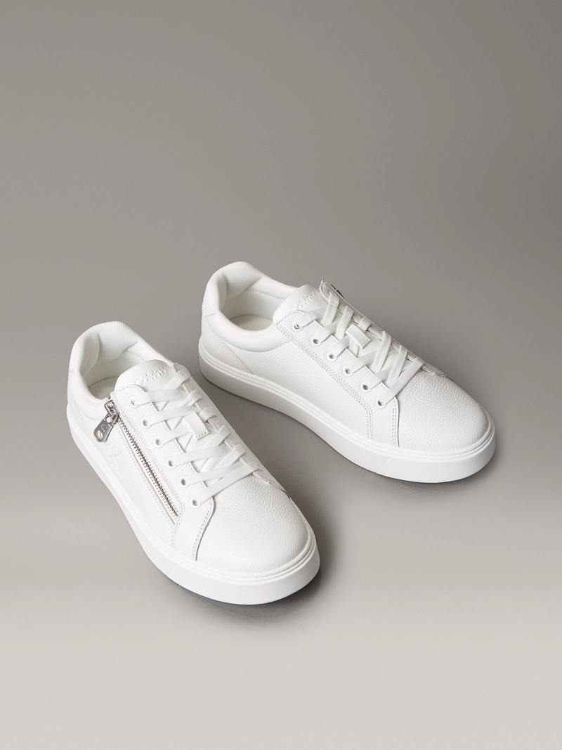 ZAPATILLAS CLASICAS CON CORDONES - 1