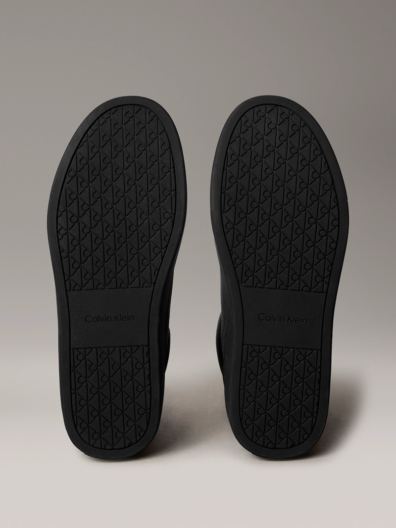 ZAPATILLAS CLASICAS CON CIERRE - 4