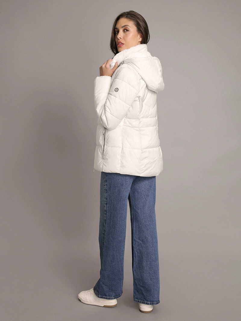 PARKA PUFFER CORTA CON GORRO - 3