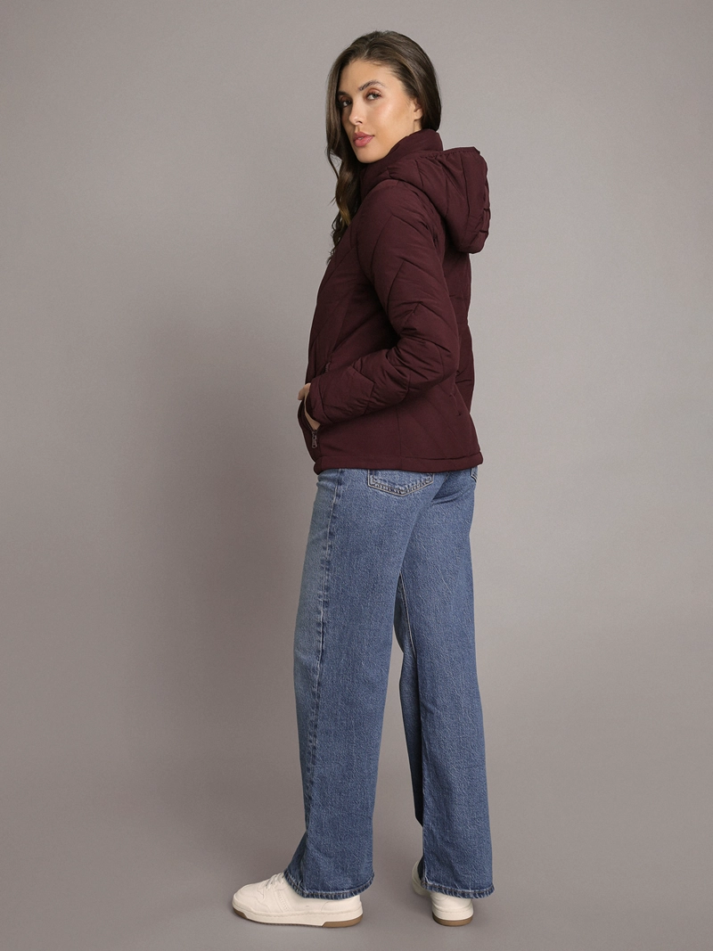 PARKA PUFFER CON GORRO Y PANELES COMBINADOS - 3