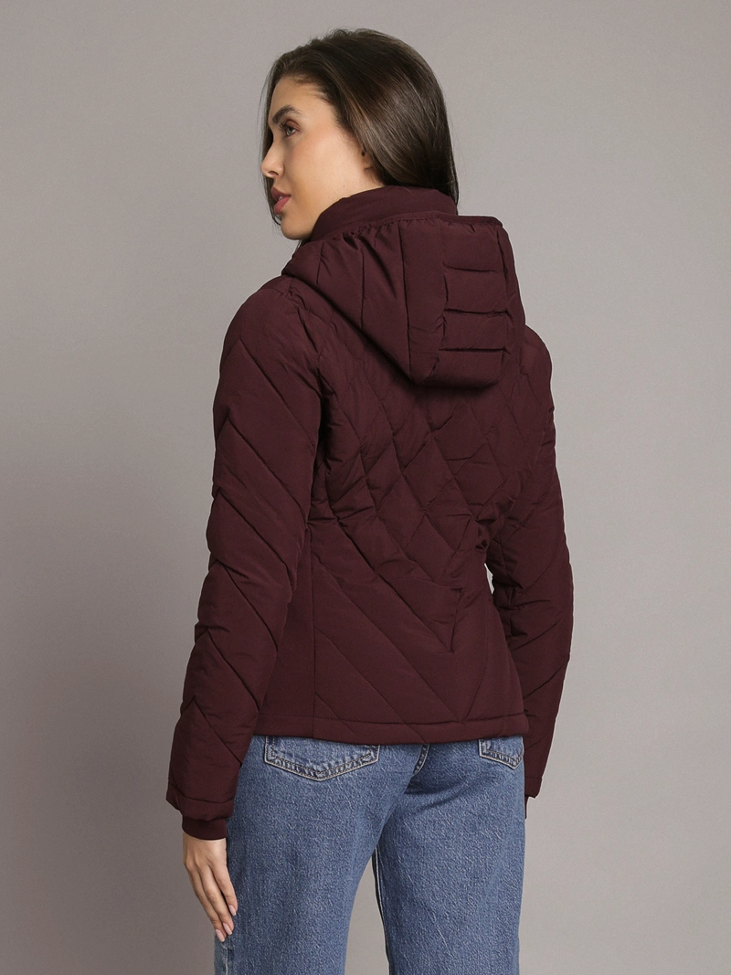 PARKA PUFFER CON GORRO Y PANELES COMBINADOS - 4