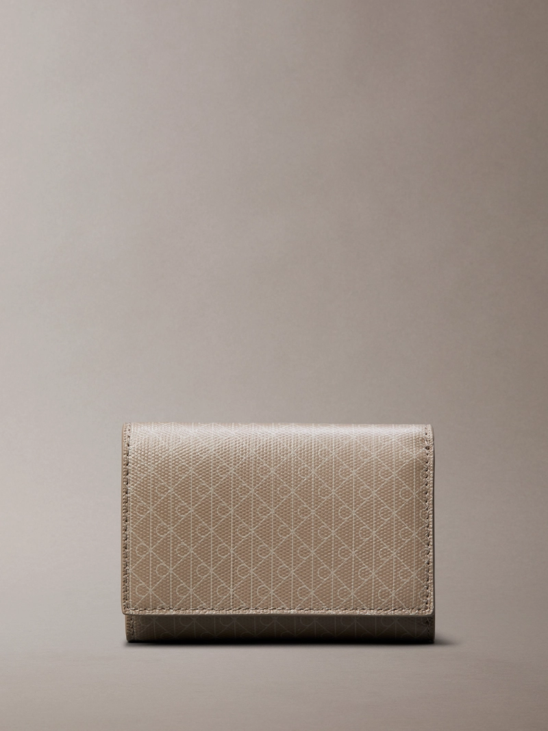 BILLETERA TRIFOLD CON ESTAMPADO EMBLEM INTEGRAL - 1