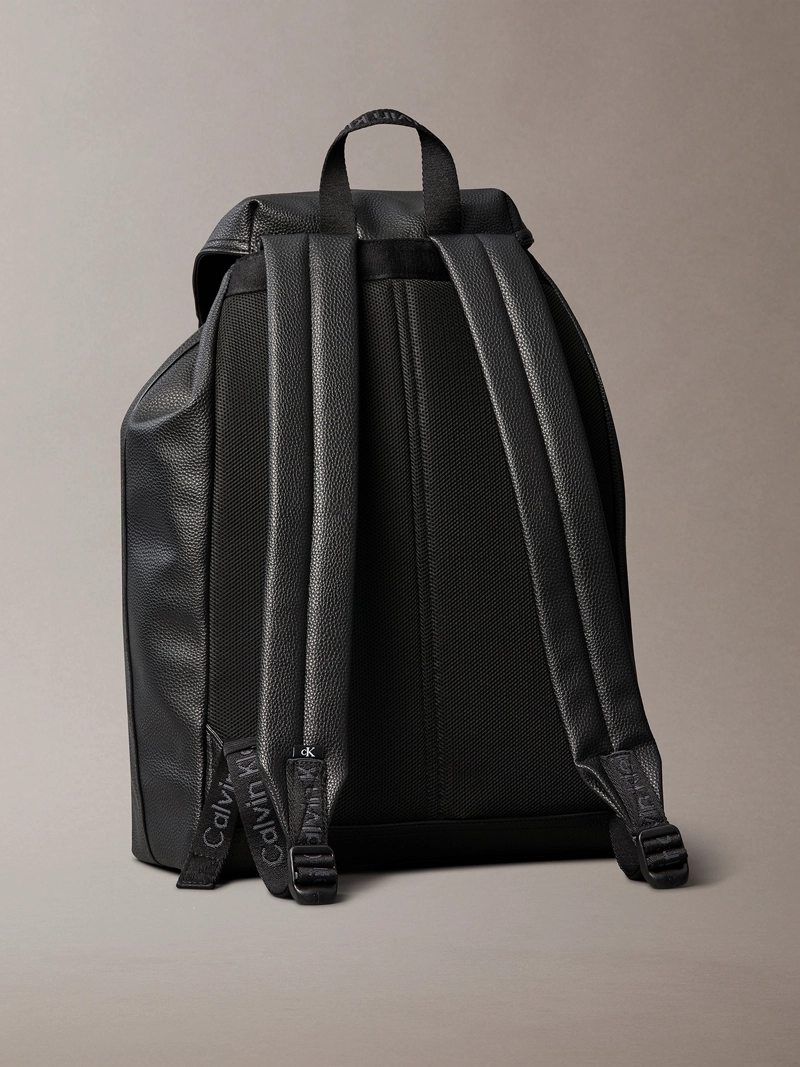 MOCHILA CON SOLAPA DIARIA - 2