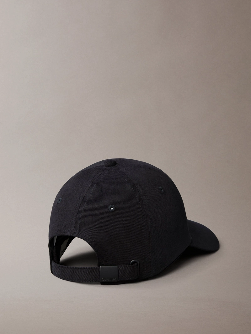 JOCKEY CON APLIQUE METALICO DE LOGO - 2