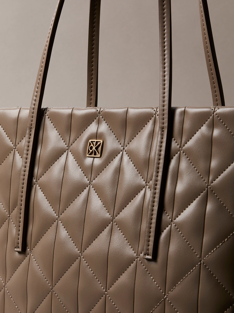 CARTERA TOTE PEQUEÑA ACOLCHADA - 4