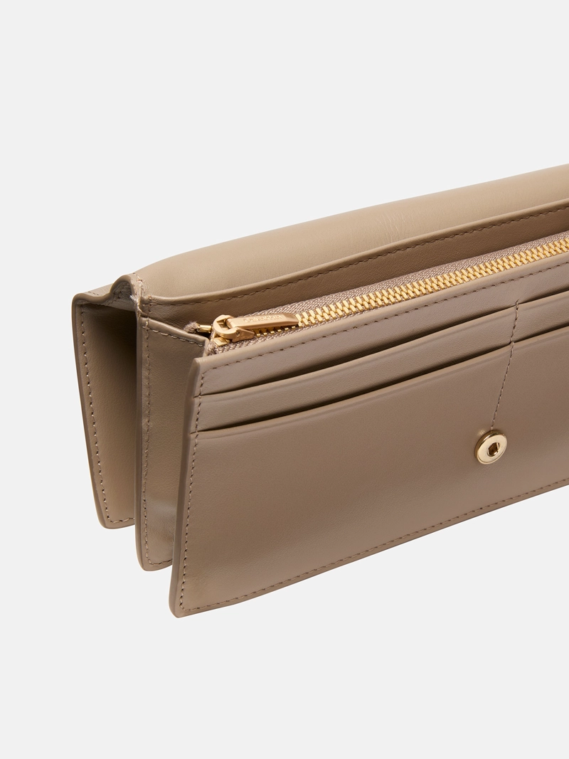 BILLETERA PLEGADA DE CUERO CON LOGO MONOGRAMA - 4