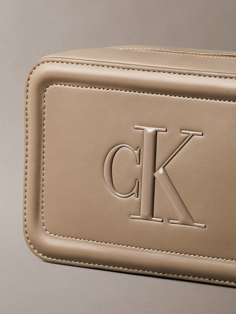 CARTERA CRUZADA CON LOGO MONOGRAMA GRABADO - 4