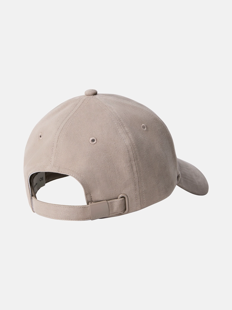 JOCKEY CON APLIQUE METALICO DE LOGO - 2