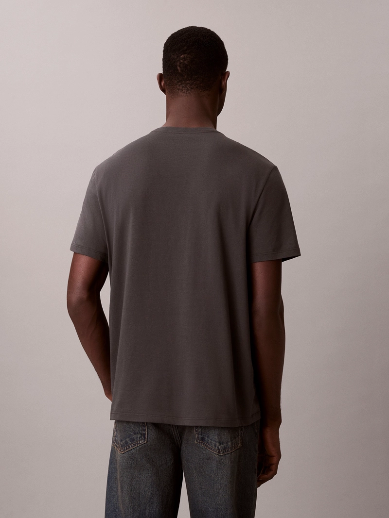 POLERA CON LOGO ESTAMPADO - 3